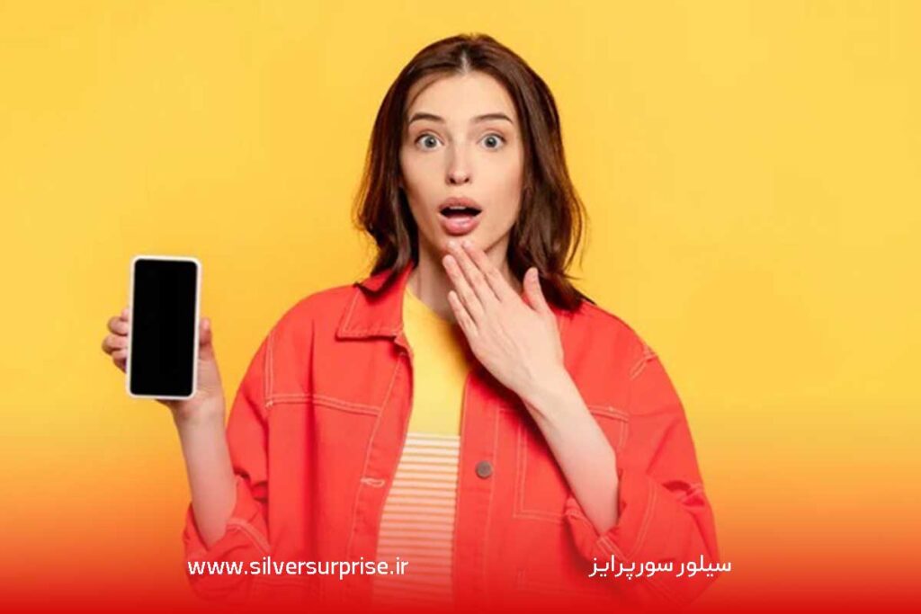 سورپرایز تلفنی و از راه دور برای مناسبت هایی همچون تولد سالگرد ازدواج و عقد مناسب است